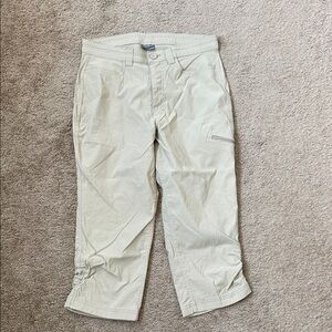 Eddie Bauer Capri Light Tan Cargo Pants Size 10